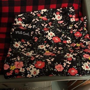Floral nursing cover - Black and Pink